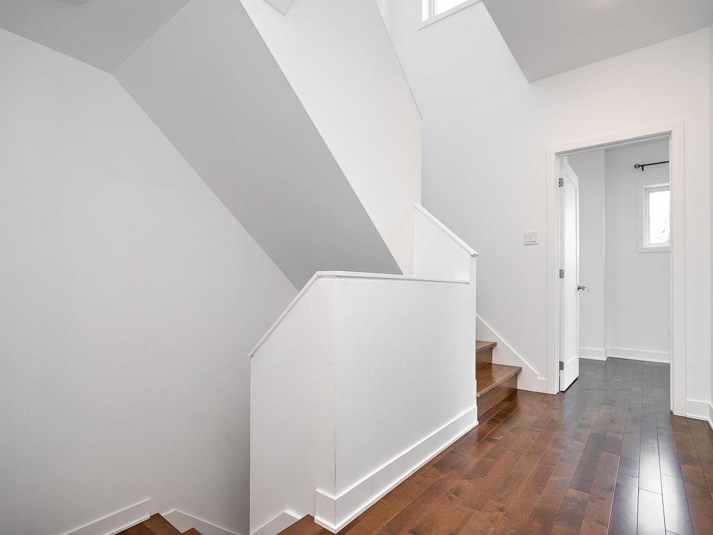 









7654Z


Rue Bouvier

,
Montréal (LaSalle),




QC
H8N0G7

