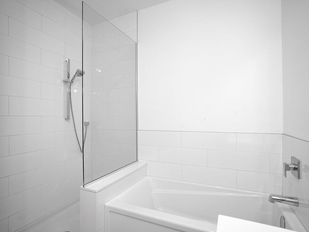 









7654Z


Rue Bouvier

,
Montréal (LaSalle),




QC
H8N0G7

