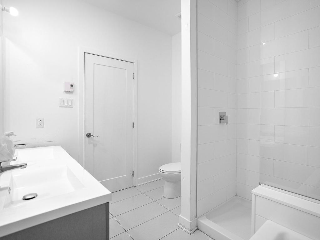 









7654Z


Rue Bouvier

,
Montréal (LaSalle),




QC
H8N0G7

