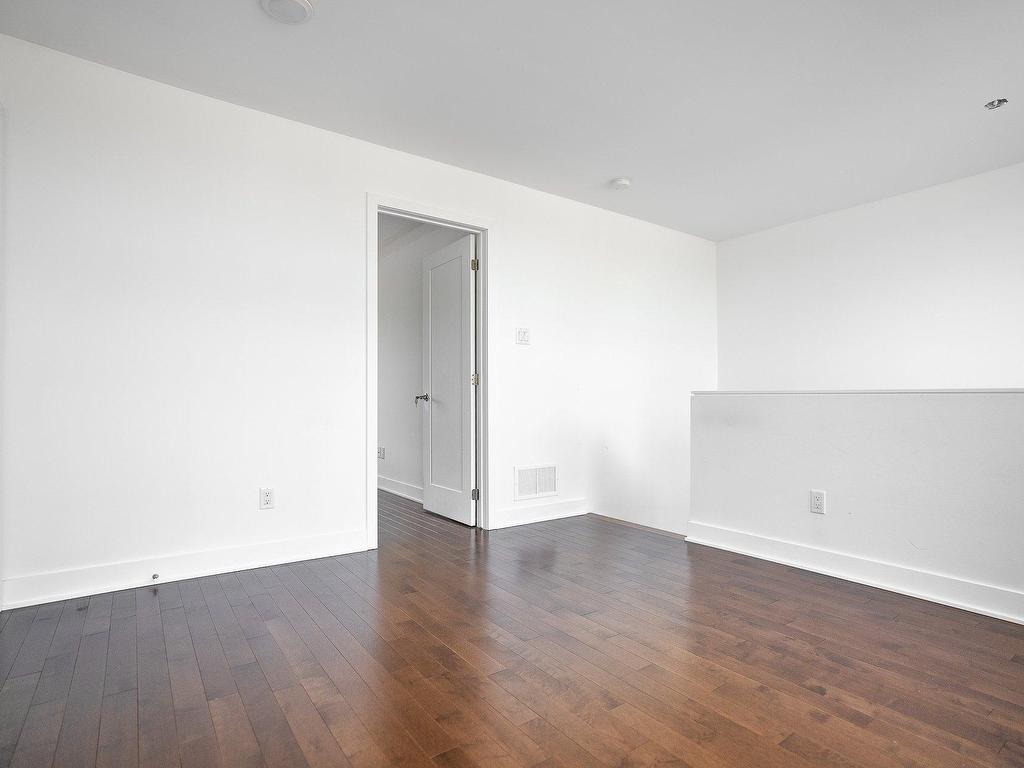 









7654Z


Rue Bouvier

,
Montréal (LaSalle),




QC
H8N0G7

