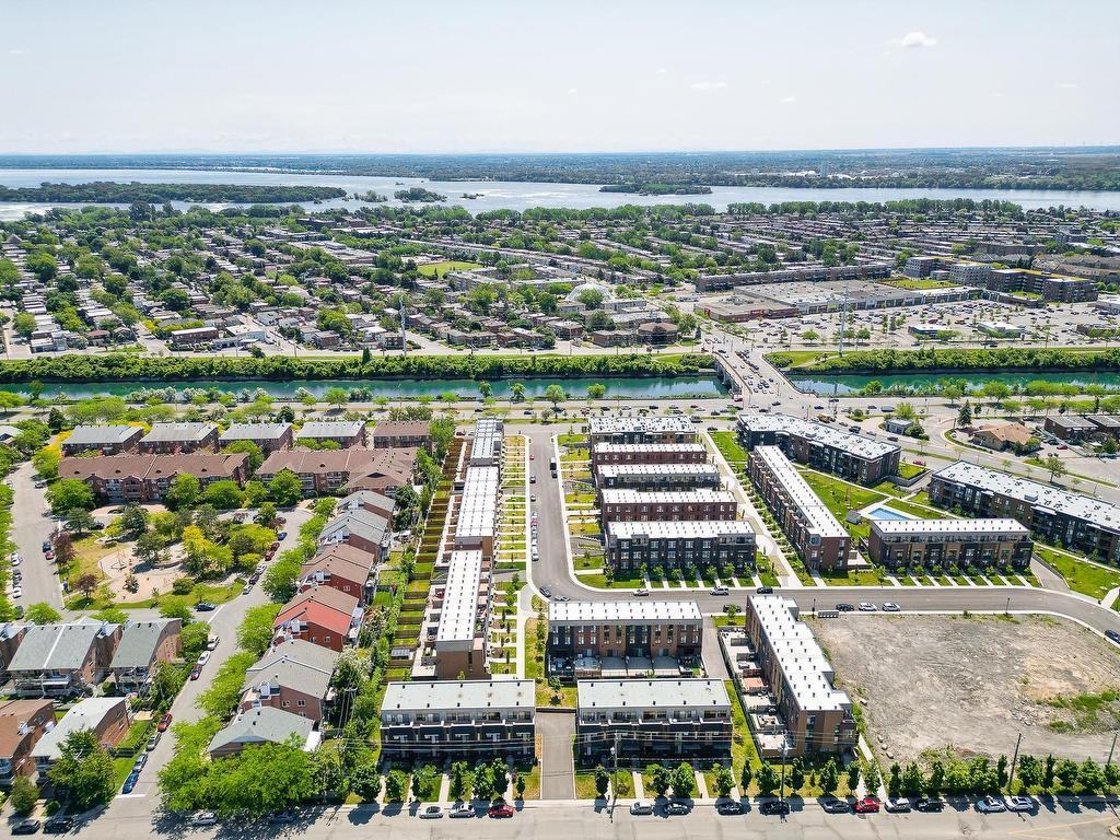 









7654Z


Rue Bouvier

,
Montréal (LaSalle),




QC
H8N0G7

