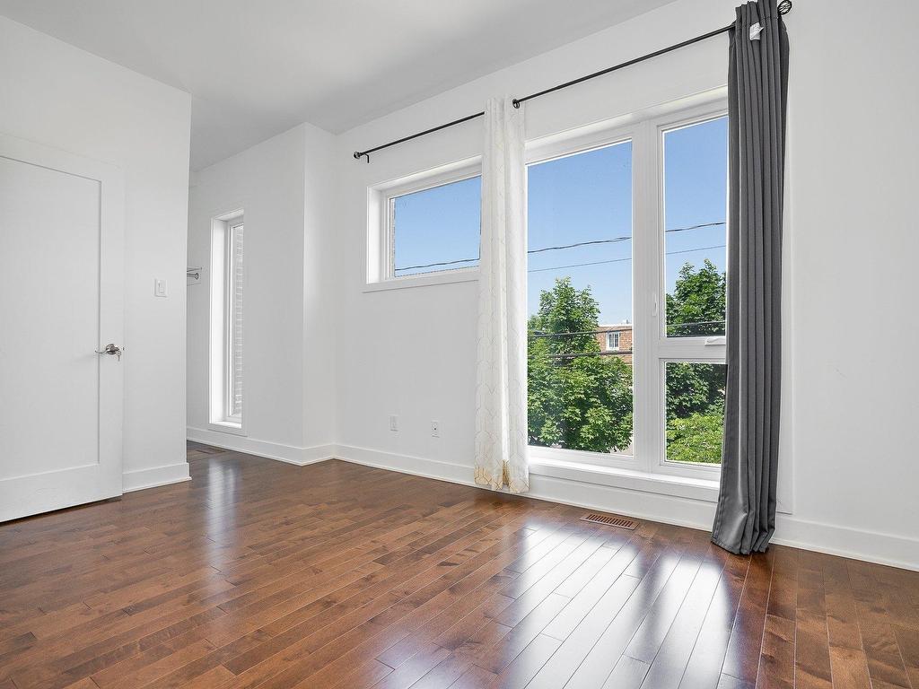 









7654Z


Rue Bouvier

,
Montréal (LaSalle),




QC
H8N0G7


