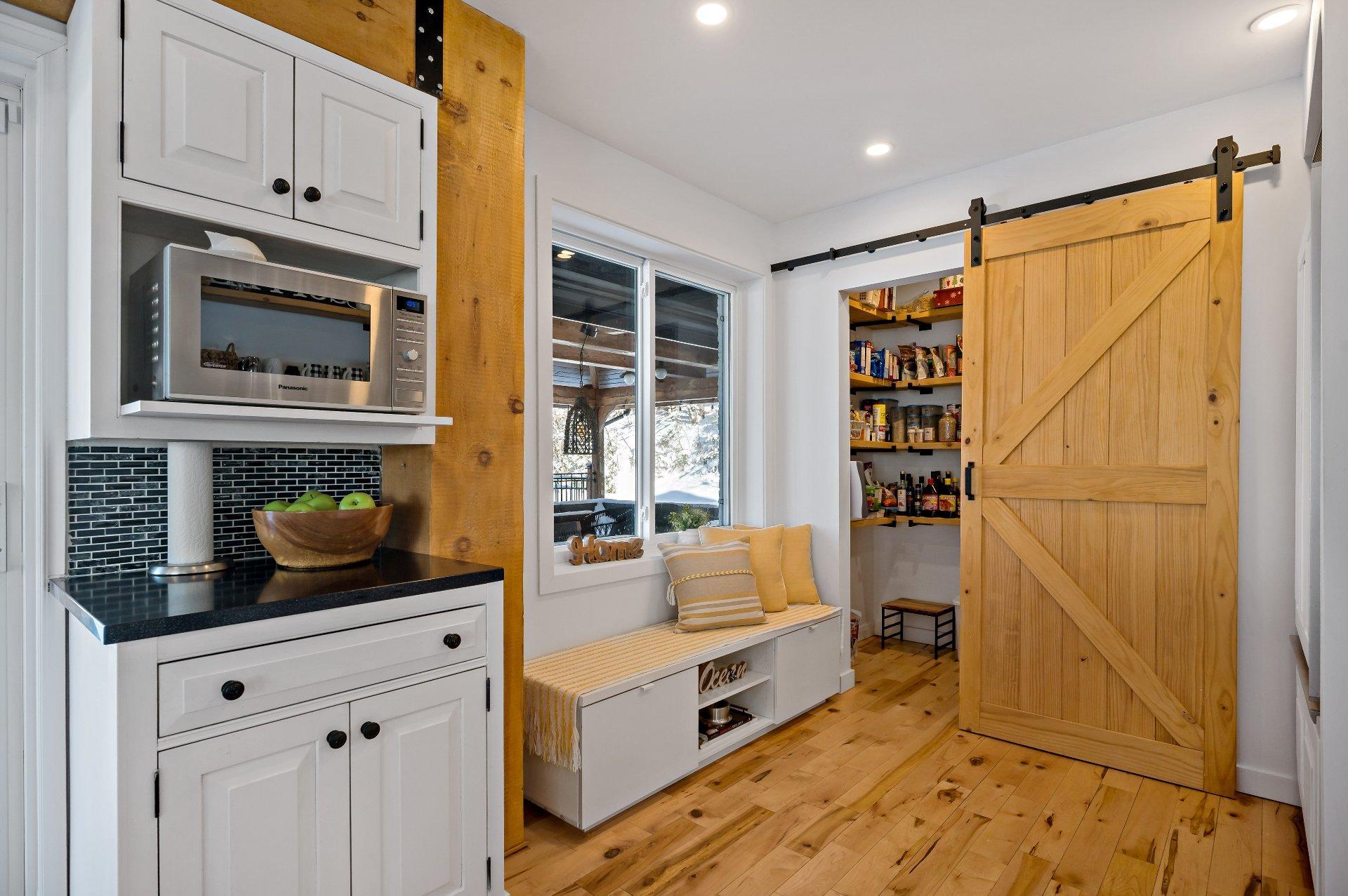 









22


Rue des Ardoises

,
Sainte-Agathe-des-Monts,




QC
J8C3N2

