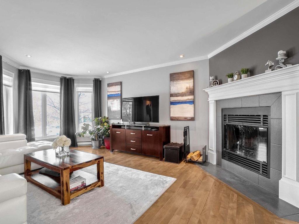 









440


Rue St-Saens O.

,
Laval (Auteuil),




QC
H7H2V7

