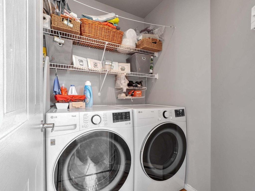 









440


Rue St-Saens O.

,
Laval (Auteuil),




QC
H7H2V7

