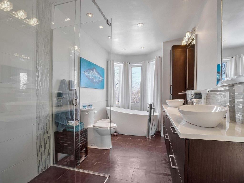 









440


Rue St-Saens O.

,
Laval (Auteuil),




QC
H7H2V7

