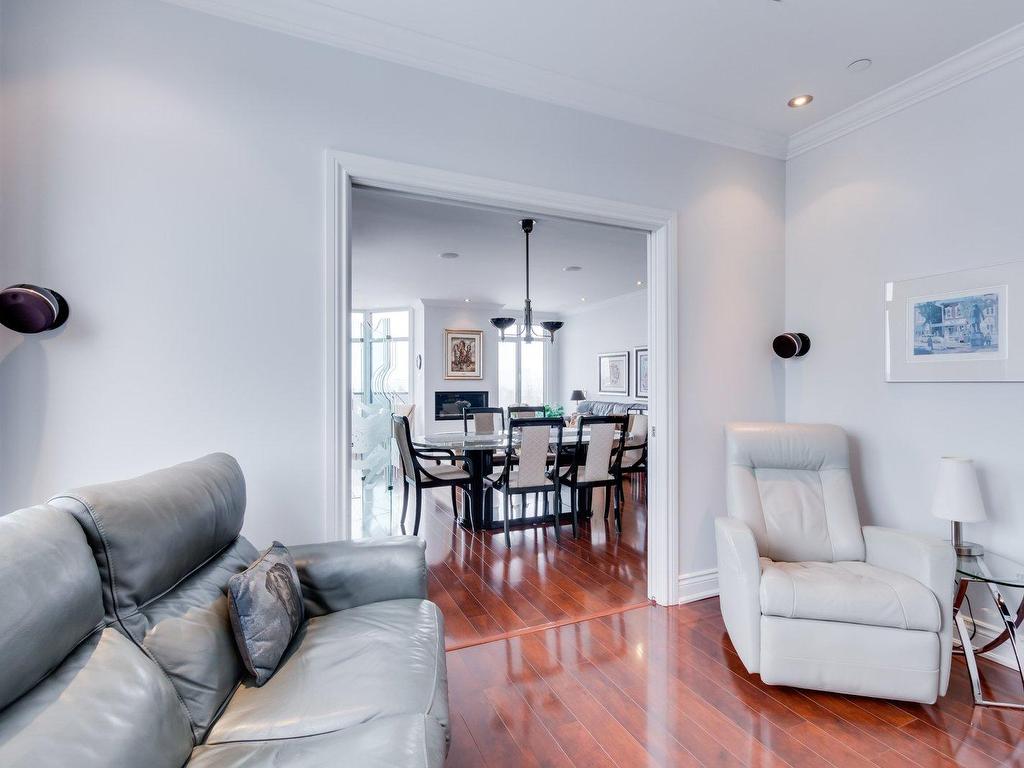 









224


Boul. Alexandre-Taché

, 607,
Gatineau (Hull),




QC
J9A0B8

