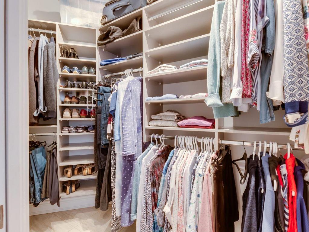 









224


Boul. Alexandre-Taché

, 607,
Gatineau (Hull),




QC
J9A0B8

