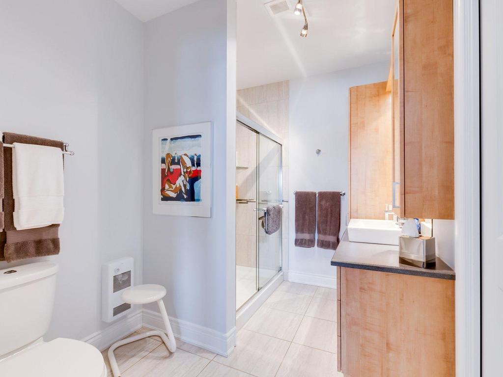









224


Boul. Alexandre-Taché

, 607,
Gatineau (Hull),




QC
J9A0B8

