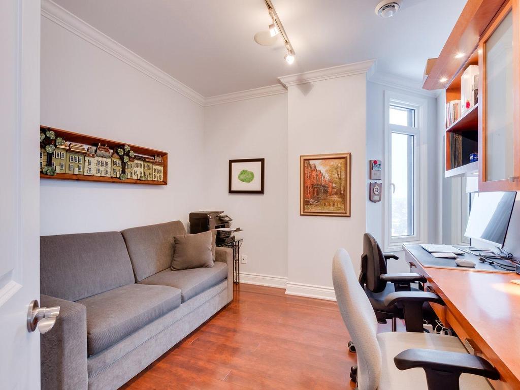 









224


Boul. Alexandre-Taché

, 607,
Gatineau (Hull),




QC
J9A0B8

