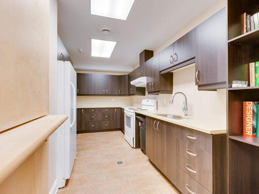









224


Boul. Alexandre-Taché

, 607,
Gatineau (Hull),




QC
J9A0B8

