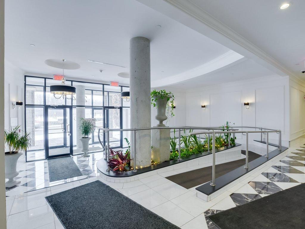 









224


Boul. Alexandre-Taché

, 607,
Gatineau (Hull),




QC
J9A0B8

