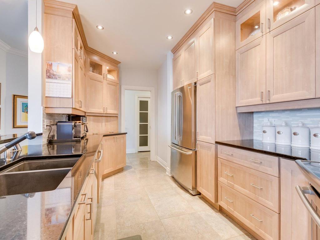 









224


Boul. Alexandre-Taché

, 607,
Gatineau (Hull),




QC
J9A0B8

