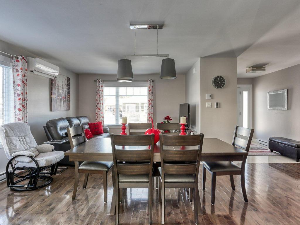 









4205


Rue Ovila-Demontigny

,
Shawinigan,




QC
G9P5A7

