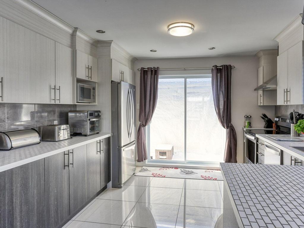 









4205


Rue Ovila-Demontigny

,
Shawinigan,




QC
G9P5A7

