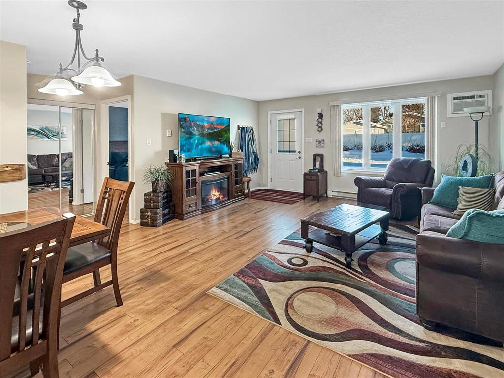 












661 3rd Avenue

,
Rivers,




Manitoba
R0K1X0

