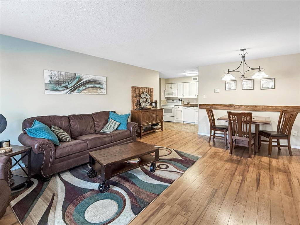 












661 3rd Avenue

,
Rivers,




Manitoba
R0K1X0

