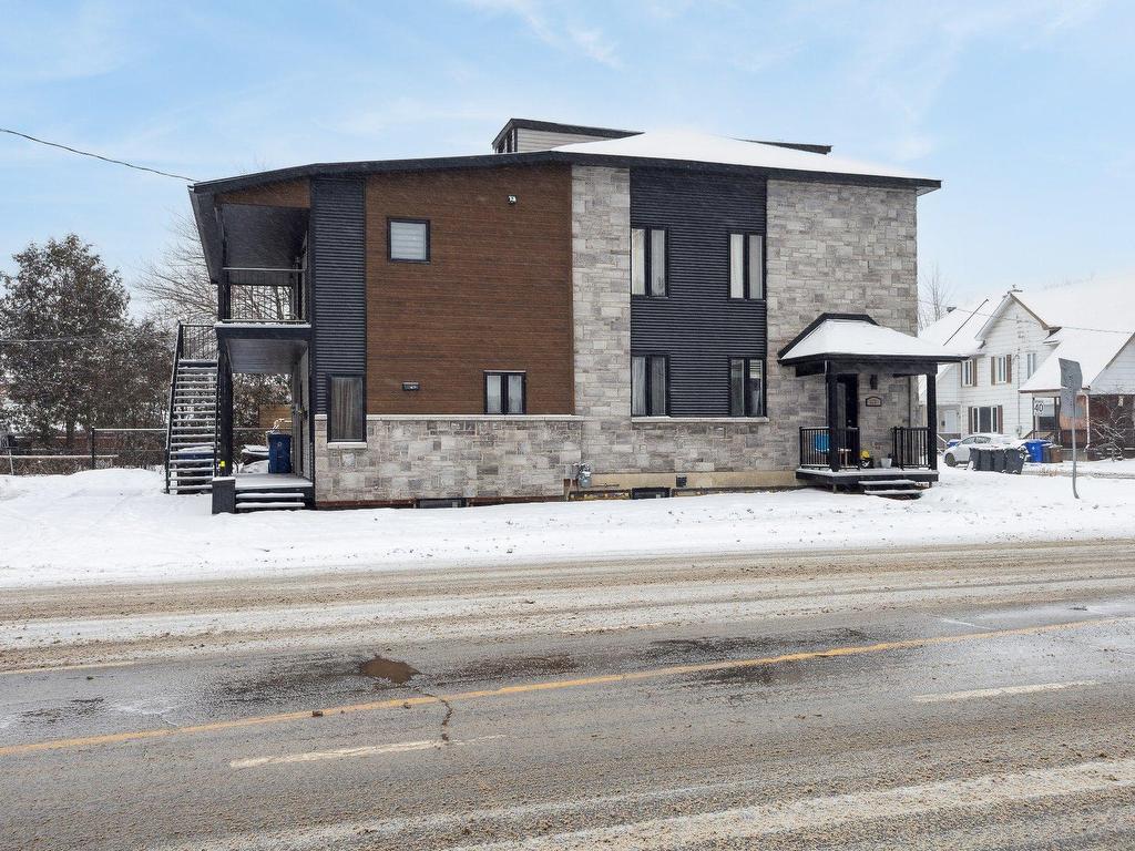 









215


Rue Main

,
Gatineau (Gatineau),




QC
J8V3V1

