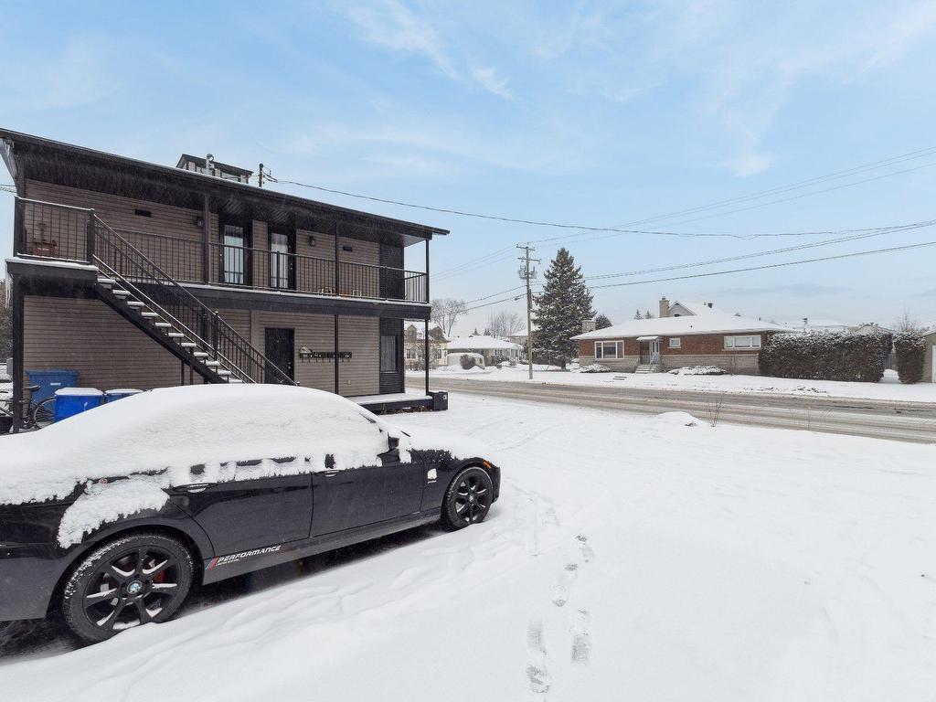 









215


Rue Main

,
Gatineau (Gatineau),




QC
J8V3V1

