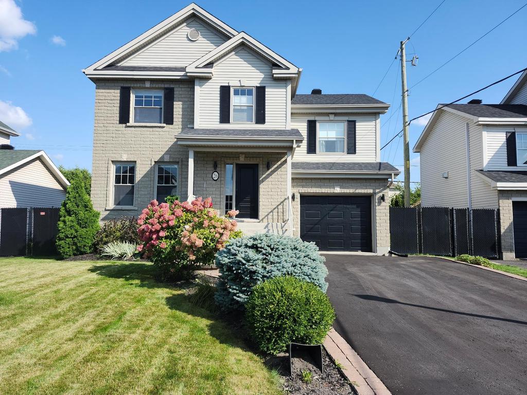 









26


Rue de l'Aubépine

,
Saint-Constant,




QC
J5A2S9

