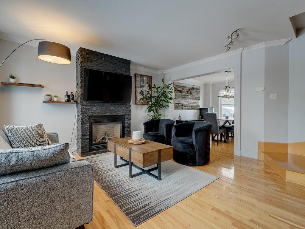 









26


Rue de l'Aubépine

,
Saint-Constant,




QC
J5A2S9

