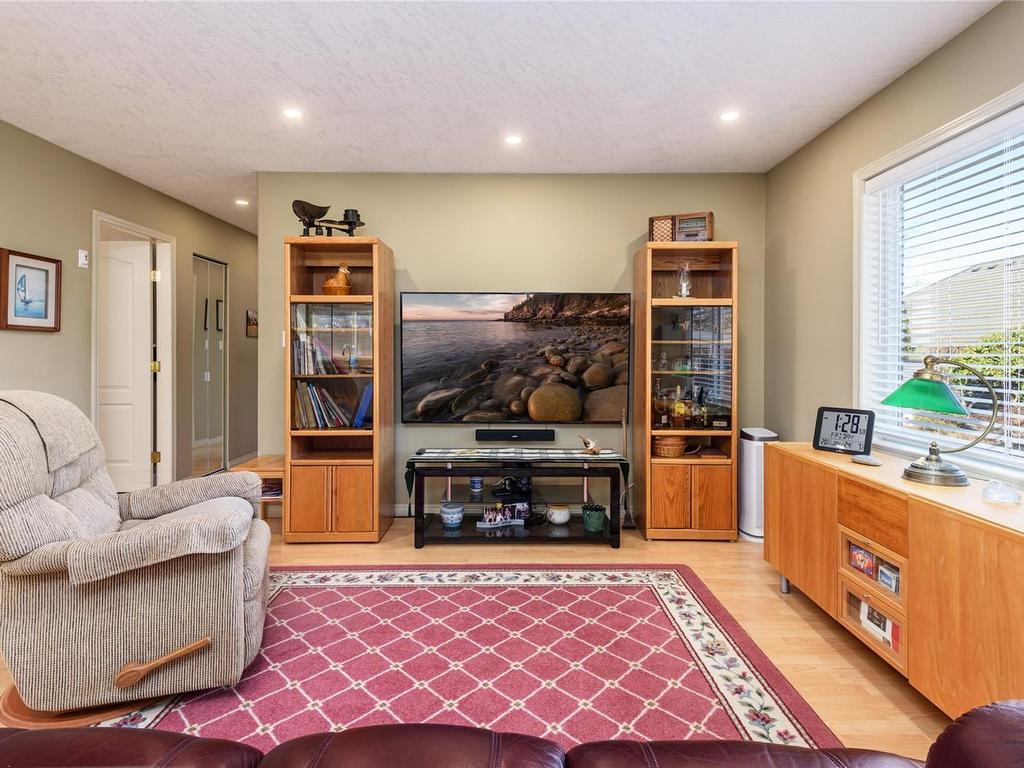 









2419


Lomond

Pl,
Courtenay,




BC
V9N 9J3

