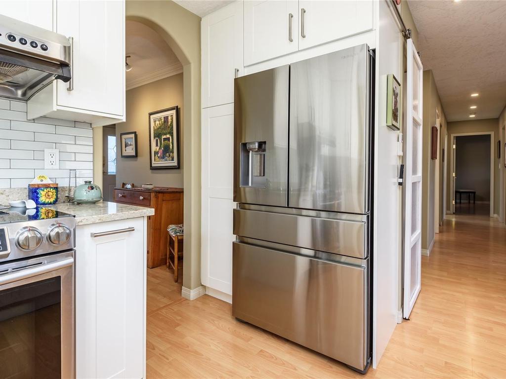 









2419


Lomond

Pl,
Courtenay,




BC
V9N 9J3

