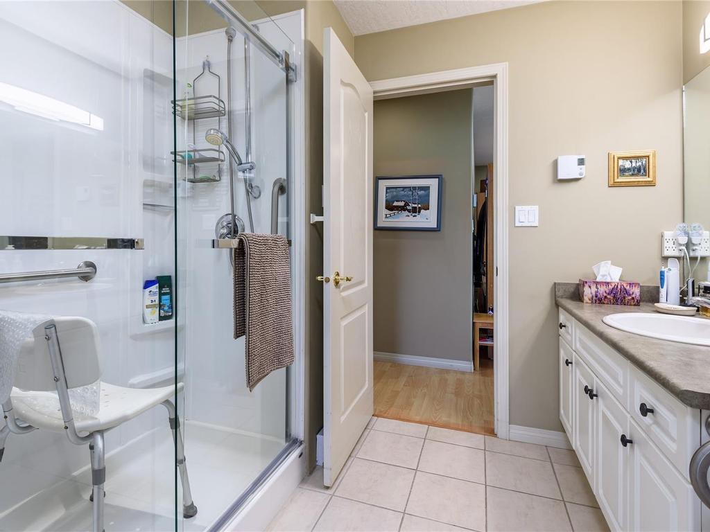 









2419


Lomond

Pl,
Courtenay,




BC
V9N 9J3

