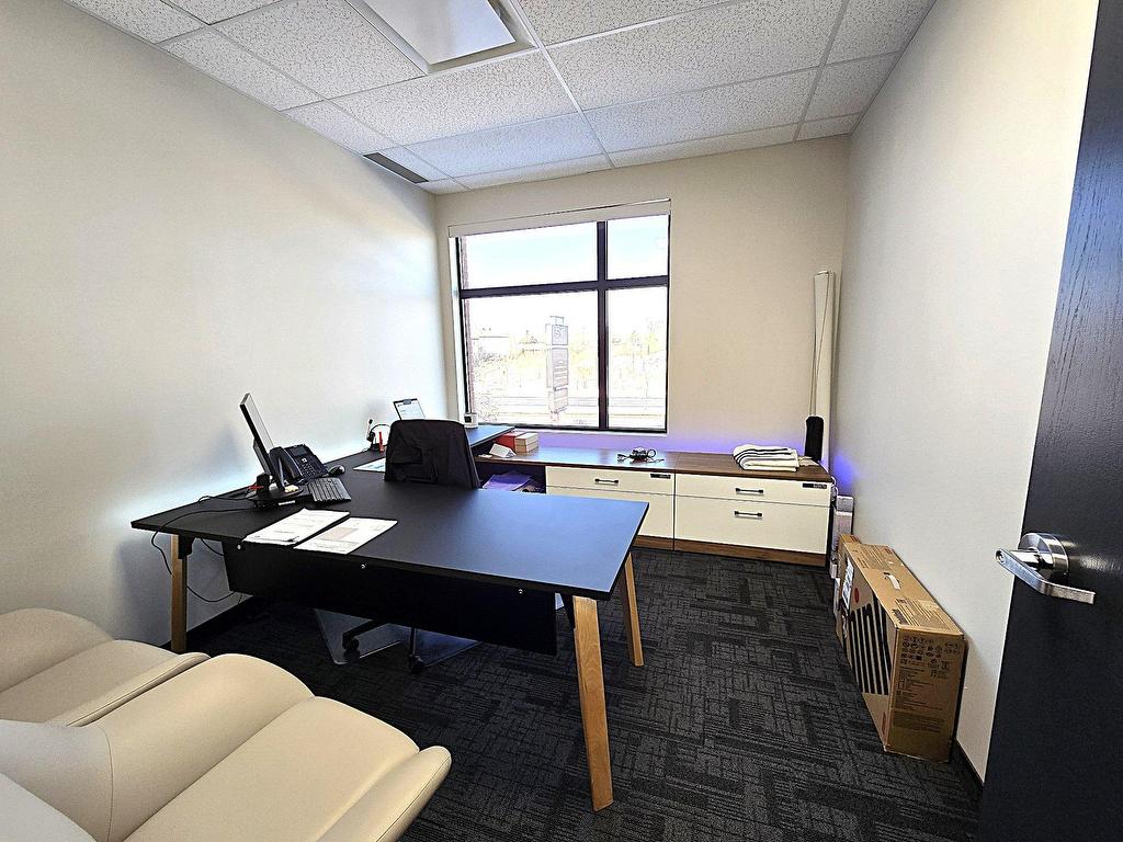 









2222


Boul. Dagenais O.

,
Laval (Sainte-Rose),




QC
H7L5Y2

