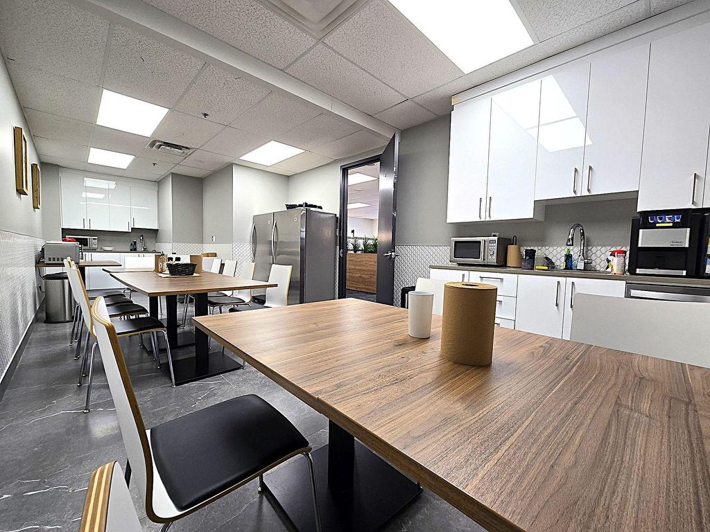 









2222


Boul. Dagenais O.

,
Laval (Sainte-Rose),




QC
H7L5Y2

