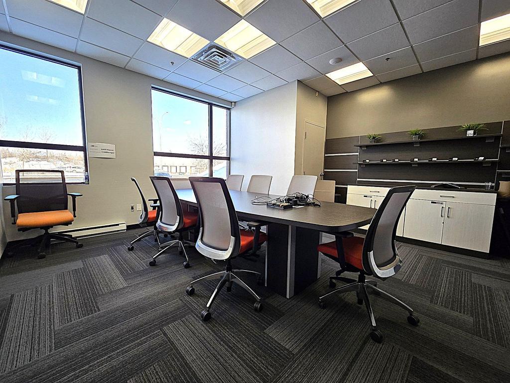 









2222


Boul. Dagenais O.

,
Laval (Sainte-Rose),




QC
H7L5Y2

