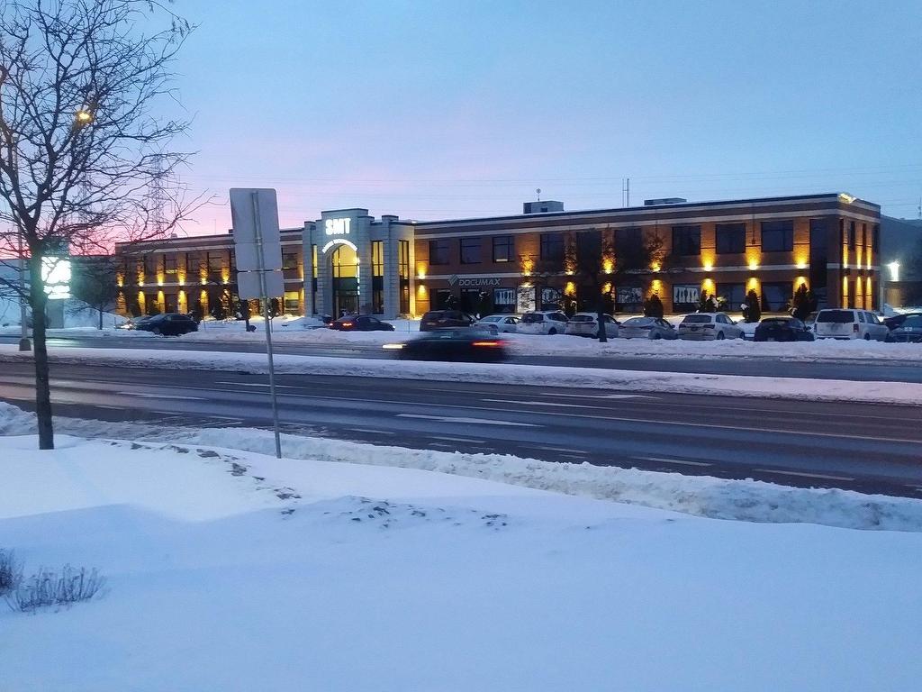 









2222


Boul. Dagenais O.

,
Laval (Sainte-Rose),




QC
H7L5Y2

