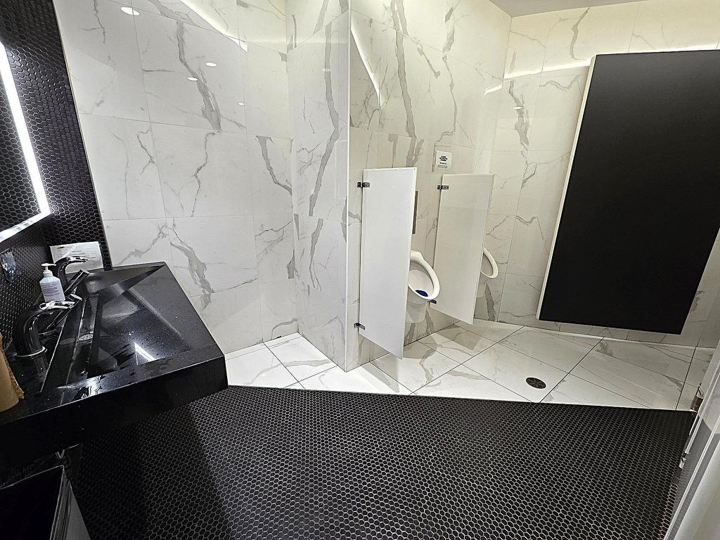 









2222


Boul. Dagenais O.

,
Laval (Sainte-Rose),




QC
H7L5Y2

