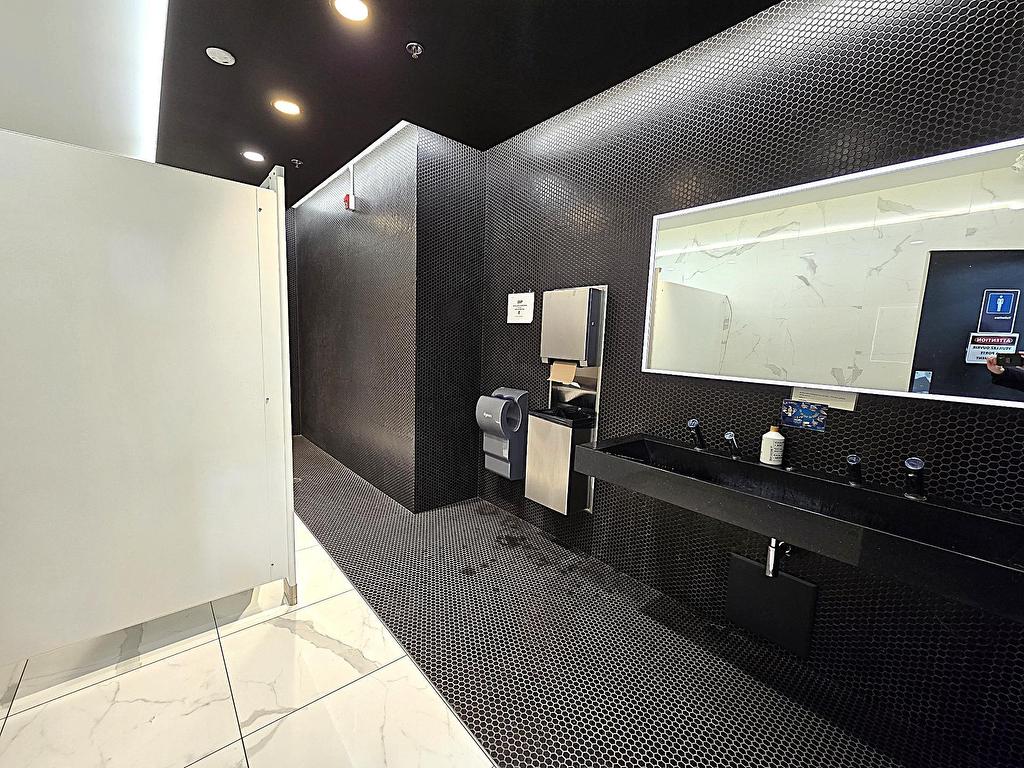 









2222


Boul. Dagenais O.

,
Laval (Sainte-Rose),




QC
H7L5Y2

