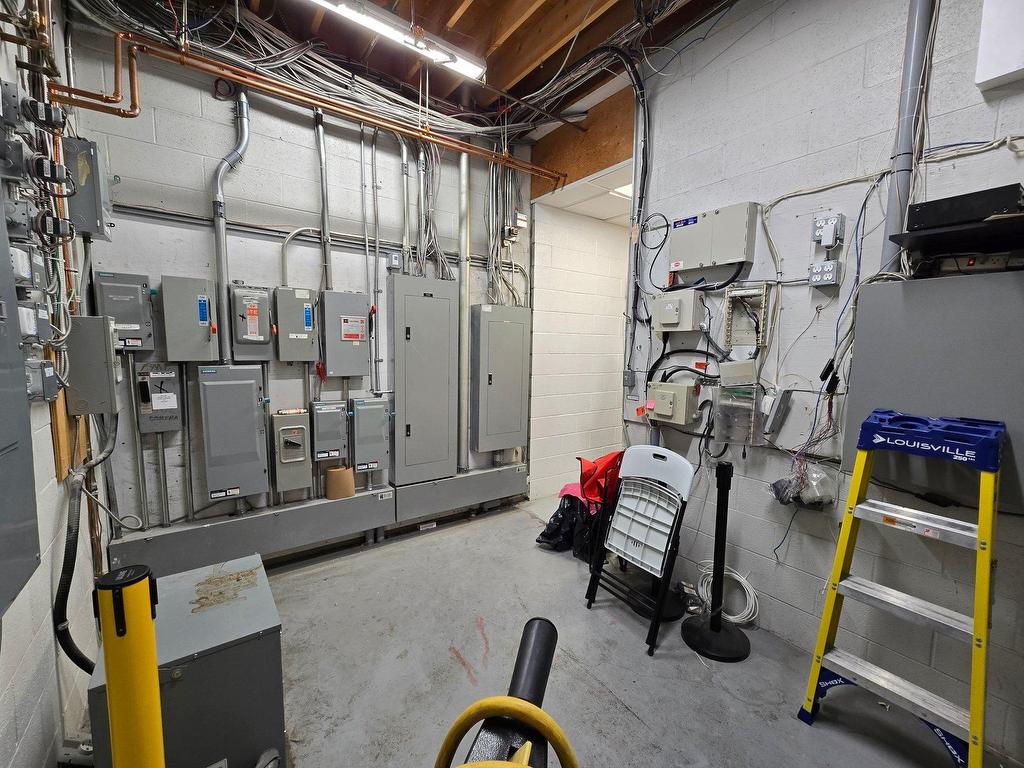 









2222


Boul. Dagenais O.

,
Laval (Sainte-Rose),




QC
H7L5Y2

