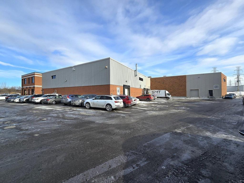 









2222


Boul. Dagenais O.

,
Laval (Sainte-Rose),




QC
H7L5Y2


