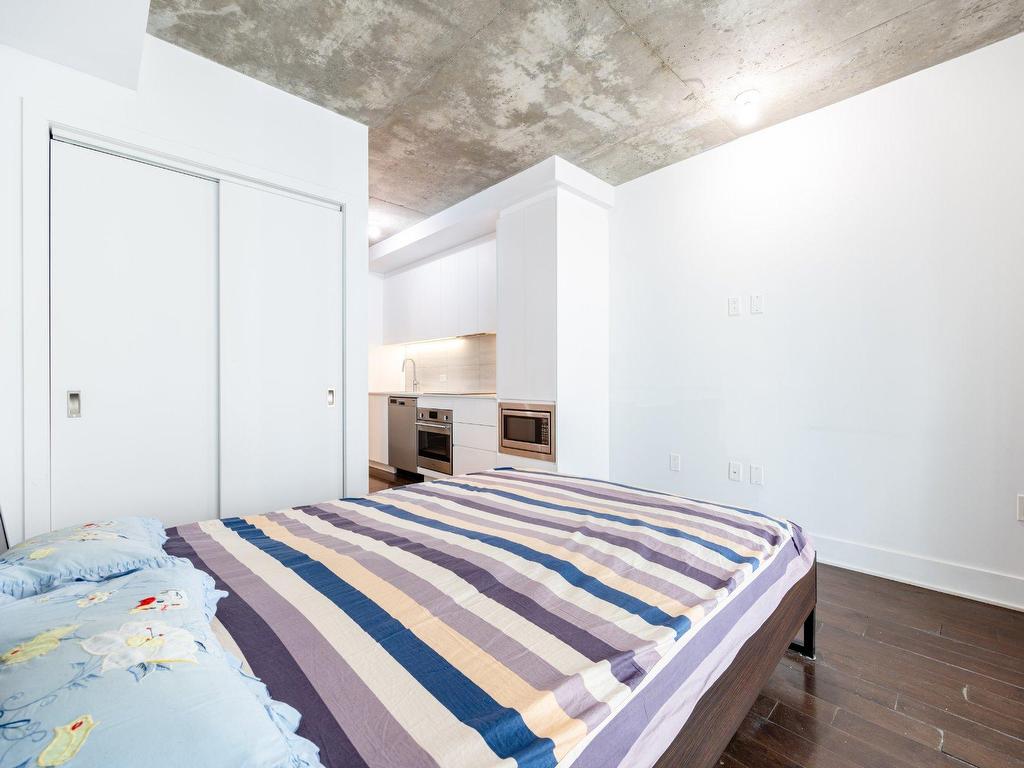









2320


Rue Tupper

, 1112,
Montréal (Ville-Marie),




QC
H3H0B8

