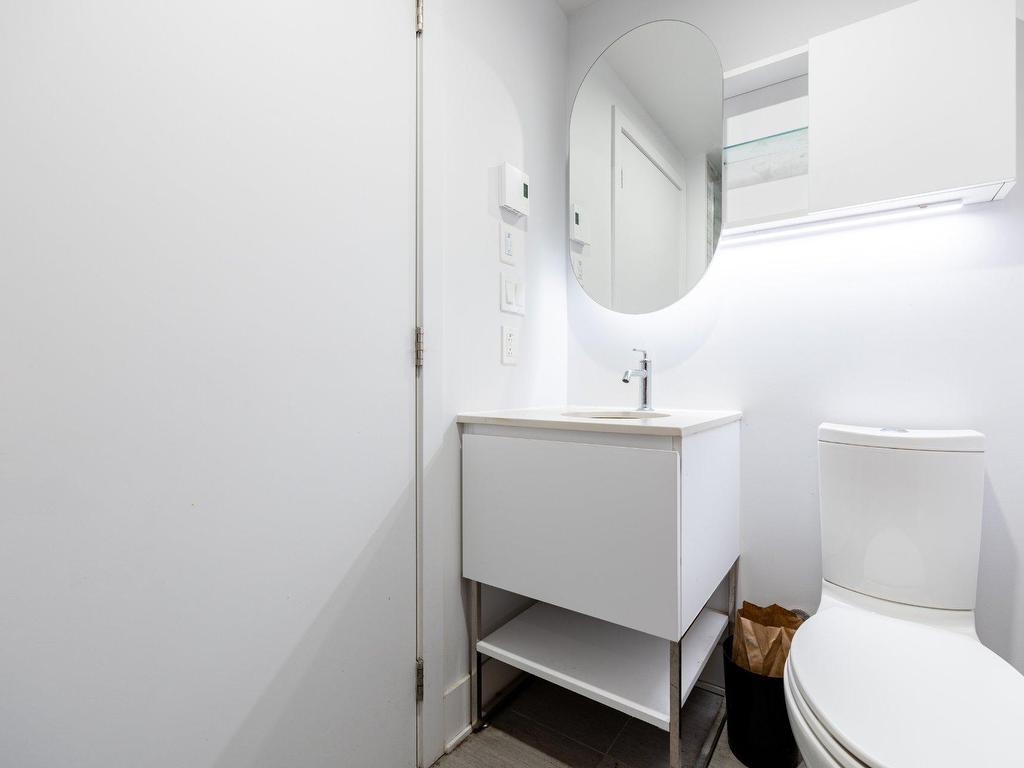 









2320


Rue Tupper

, 1112,
Montréal (Ville-Marie),




QC
H3H0B8

