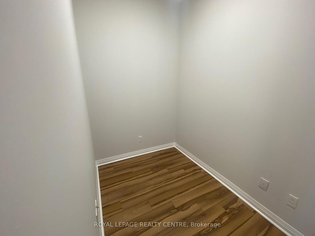 









55


Eglinton

Avenue West, 2108,
Mississauga,




ON
L5R 0E4

