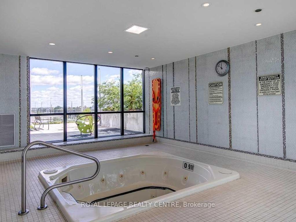 









55


Eglinton

Avenue West, 2108,
Mississauga,




ON
L5R 0E4

