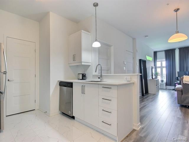 









9185


Rue Lennon

, 507,
Brossard,




QC
J4Y0R8

