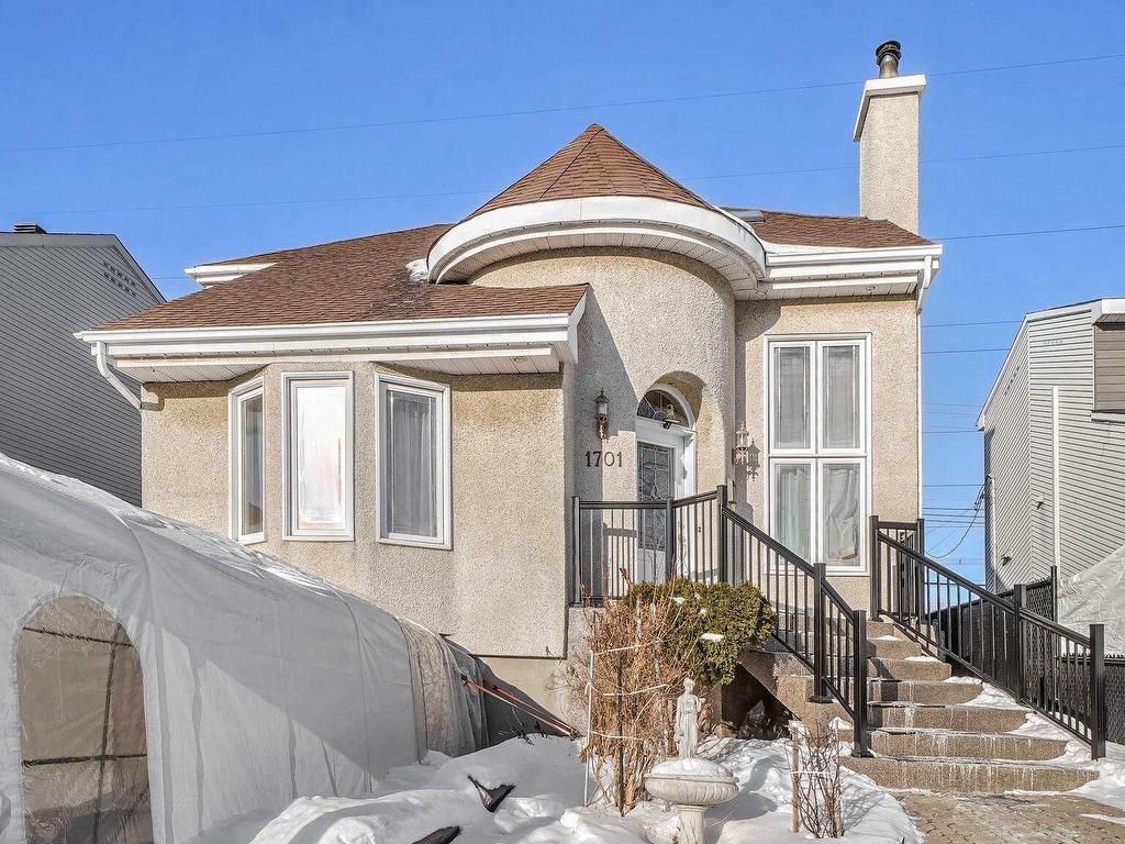 









1701


36e Avenue

,
Montréal (Rivière-des-Prairies/Pointe-aux-Trembles),




QC
H1A5E1

