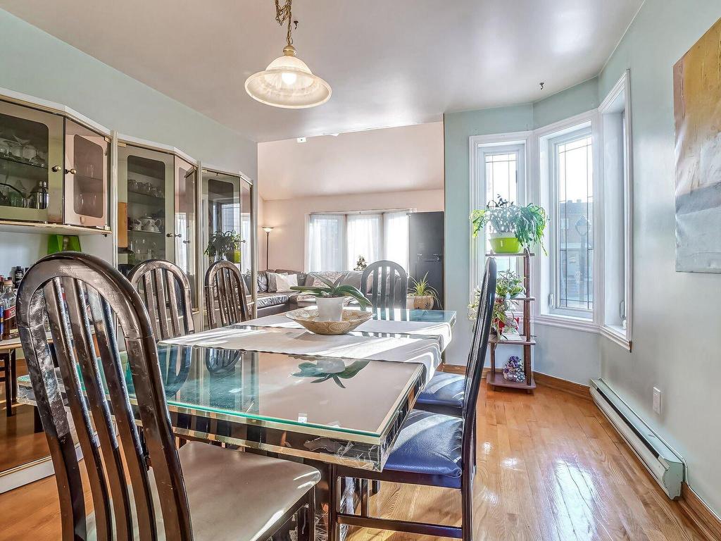 









1701


36e Avenue

,
Montréal (Rivière-des-Prairies/Pointe-aux-Trembles),




QC
H1A5E1

