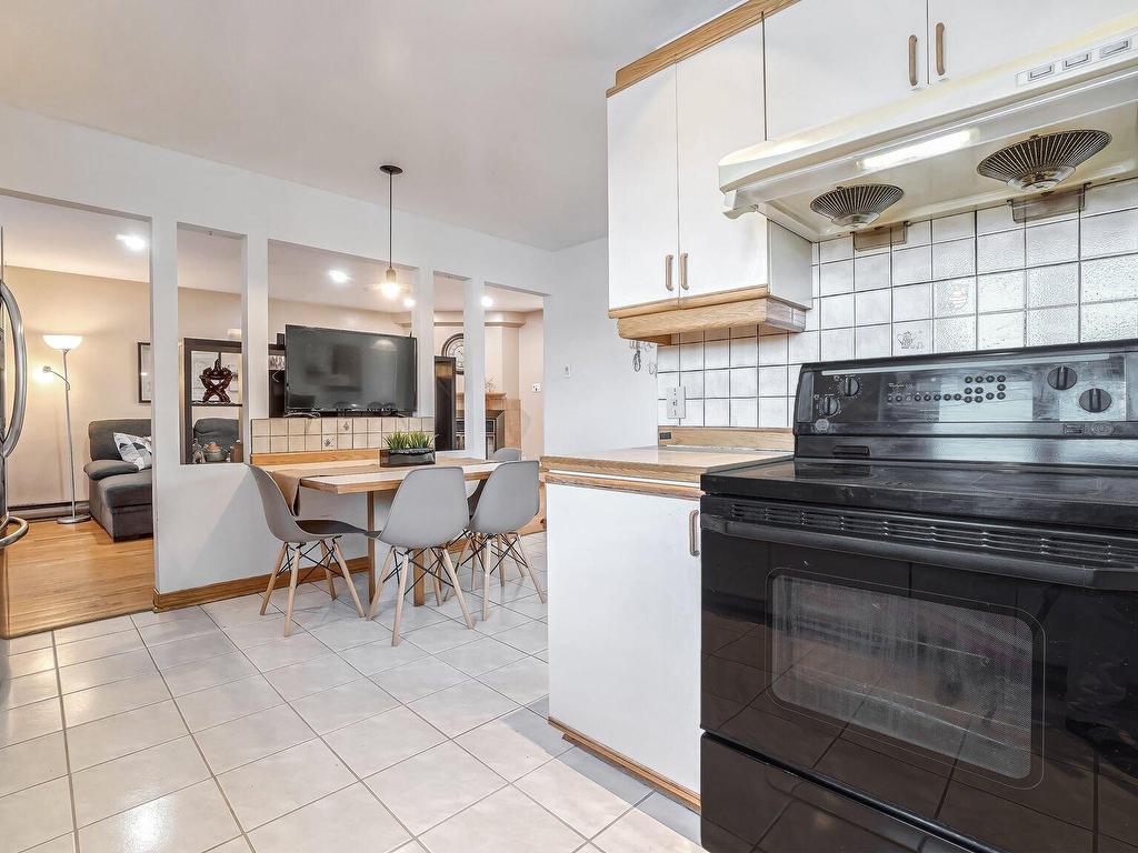 









1701


36e Avenue

,
Montréal (Rivière-des-Prairies/Pointe-aux-Trembles),




QC
H1A5E1

