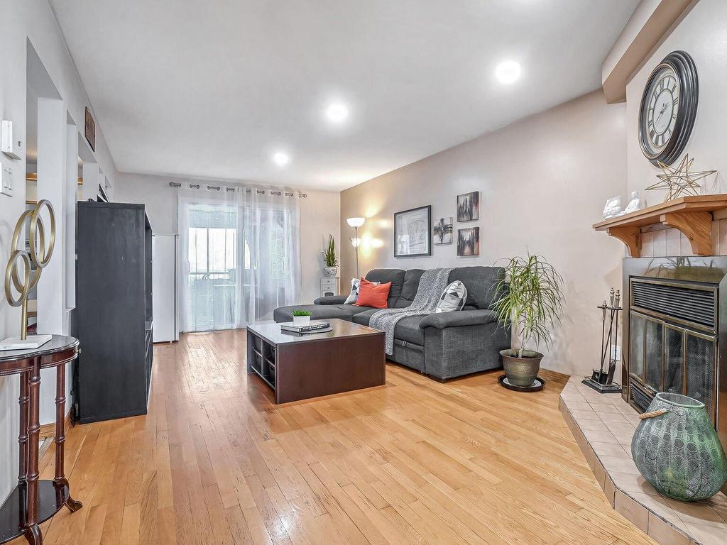 









1701


36e Avenue

,
Montréal (Rivière-des-Prairies/Pointe-aux-Trembles),




QC
H1A5E1

