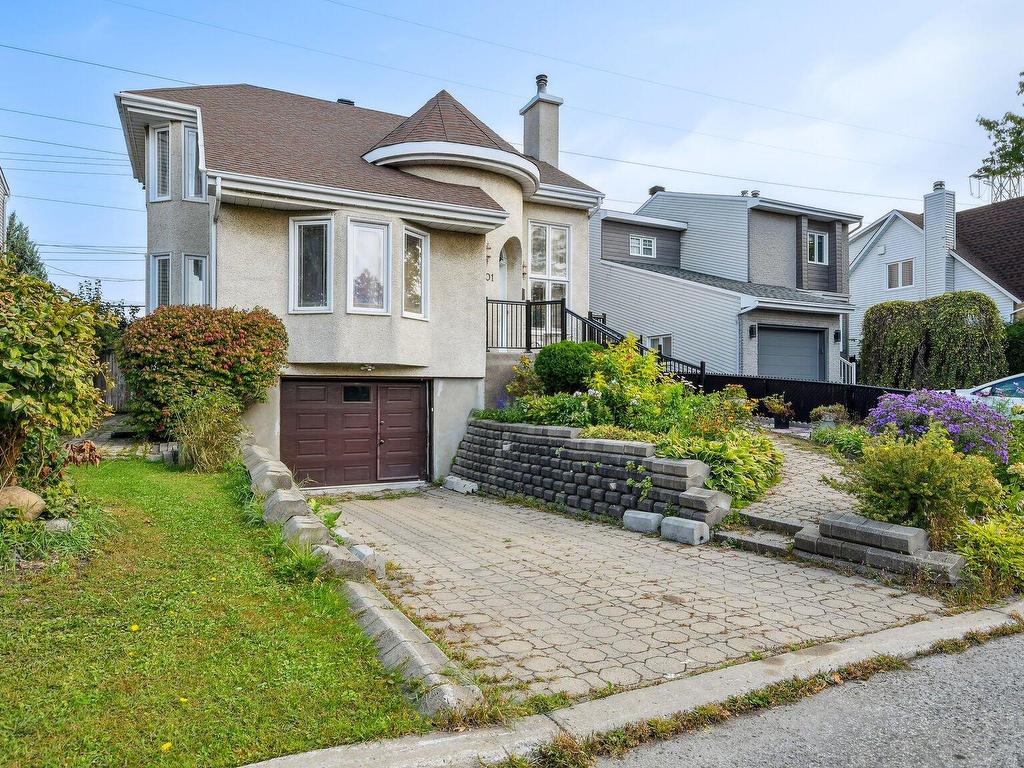 









1701


36e Avenue

,
Montréal (Rivière-des-Prairies/Pointe-aux-Trembles),




QC
H1A5E1

