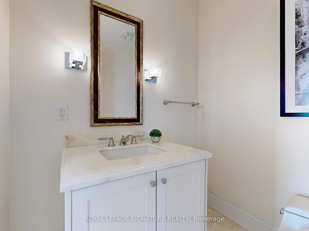 









183


Wellington

Street West, 3505,
Toronto,




ON
M5V 0A1

