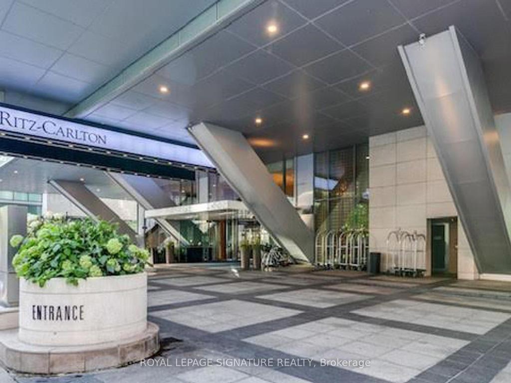 









183


Wellington

Street West, 3505,
Toronto,




ON
M5V 0A1

