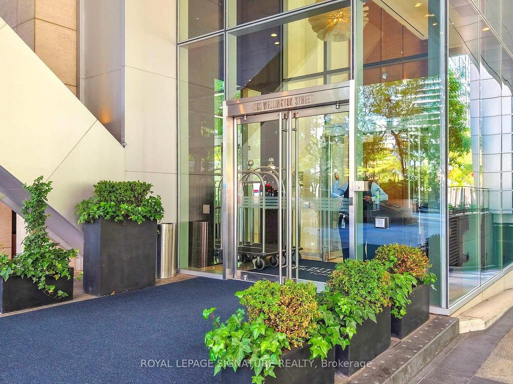 









183


Wellington

Street West, 3505,
Toronto,




ON
M5V 0A1

