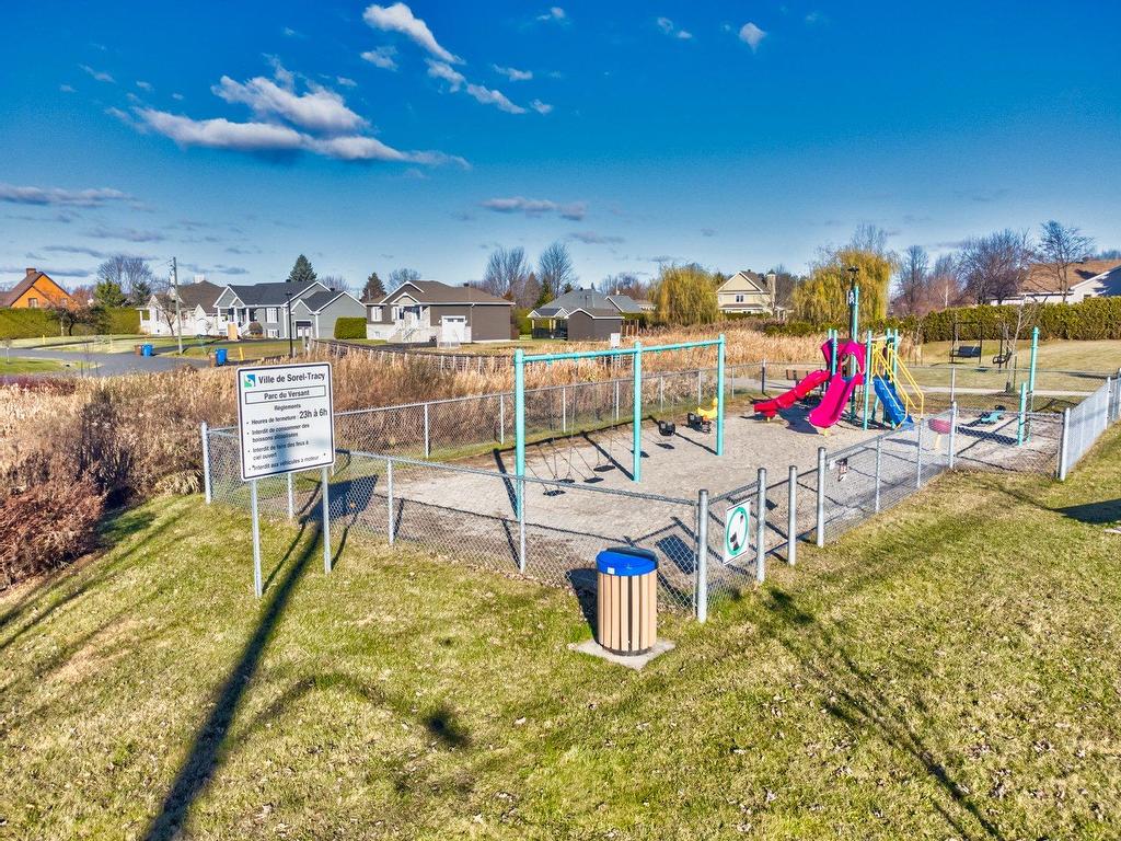 









50


Rue Roland-Ménard

,
Sorel-Tracy,




QC
J3P0B8

